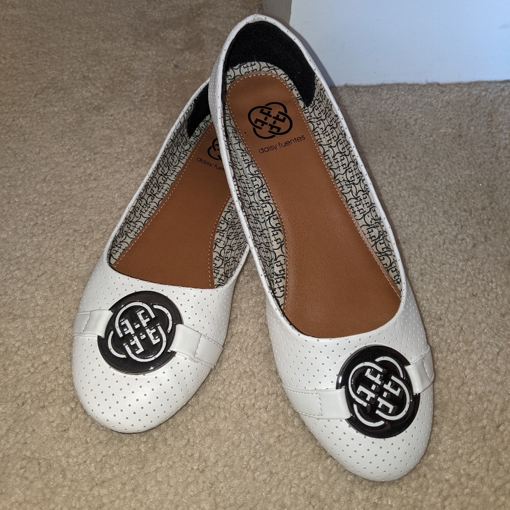 Daisy Fuentes Embellished Die Cut Flats